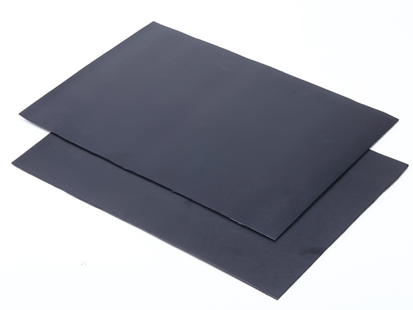 蓮藕養(yǎng)殖使用防滲膜好處多多 蓮藕養(yǎng)殖使用防滲膜好處多多