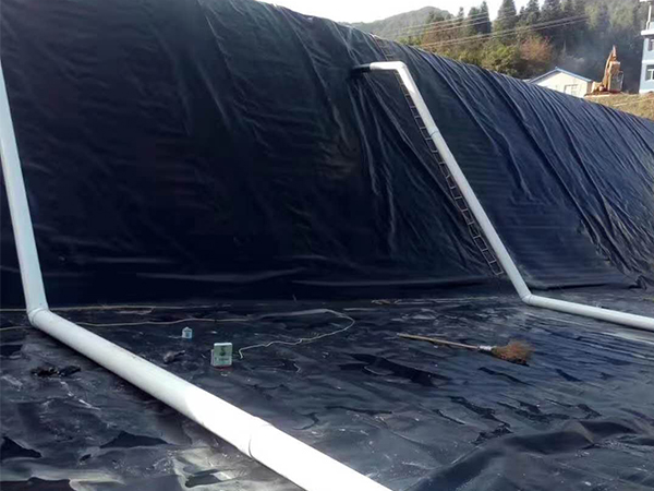 水產(chǎn)土工膜進行雙層鋪設效果倍增 水產(chǎn)土工膜進行雙層鋪設效果倍增