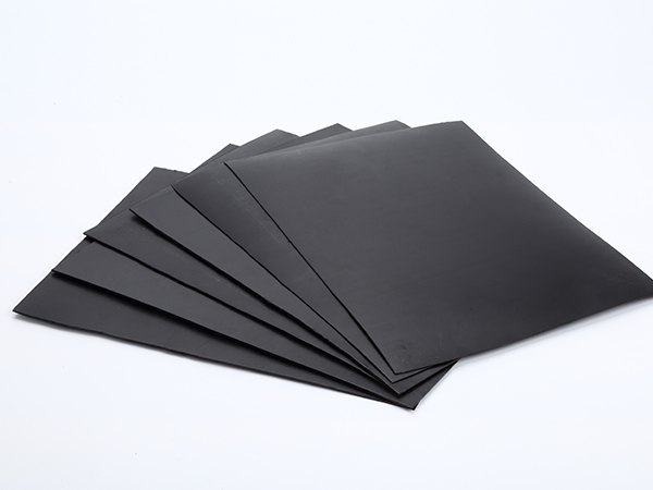 水產(chǎn)養(yǎng)殖防滲膜生產(chǎn)厚度與材料的小知識(shí) 水產(chǎn)養(yǎng)殖防滲膜生產(chǎn)厚度與材料的小知識(shí)