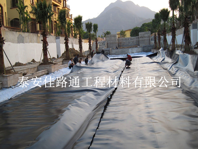 多多關(guān)注水產(chǎn)養(yǎng)殖防滲膜應(yīng)用細節(jié)施工技巧