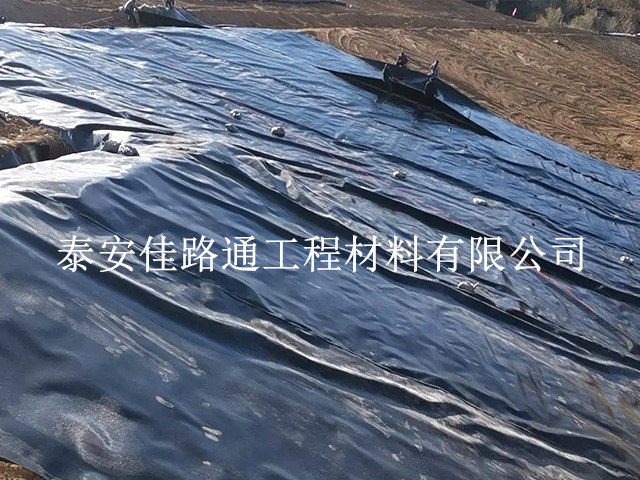 建設(shè)魚塘為何選擇hdpe土工膜鋪設(shè)施工？