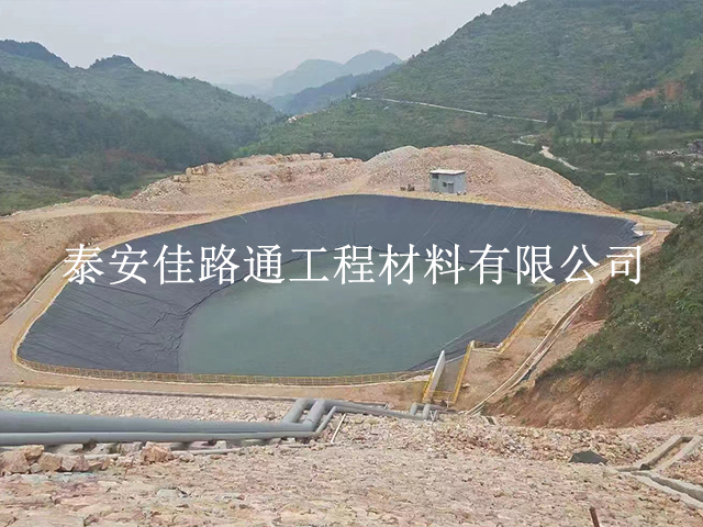 水產(chǎn)養(yǎng)殖防滲膜性能鋪設細節(jié)值得被關注