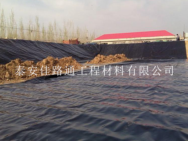藕池養(yǎng)殖防滲膜作為工程關(guān)鍵材料，有哪些優(yōu)勢(shì)體現(xiàn)？