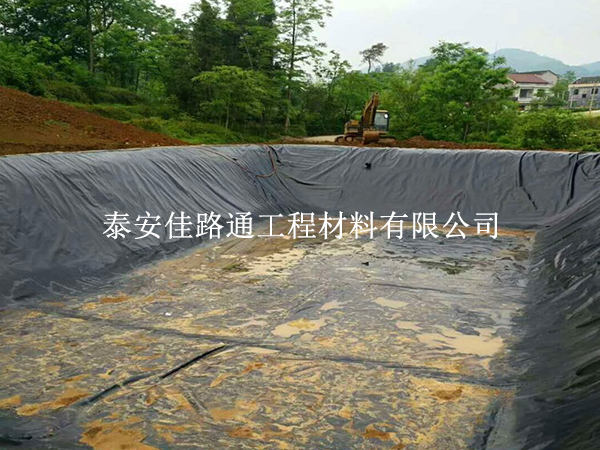 養(yǎng)殖防滲膜在鋪設(shè)施工中會遇到哪些問題呢？