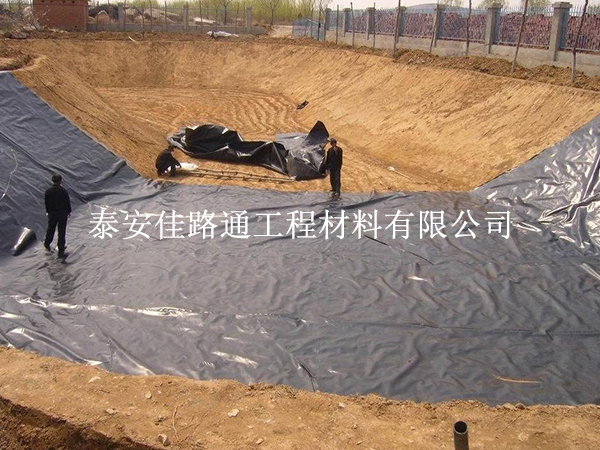 防滲膜廠家介紹魚(yú)蝦養(yǎng)殖防滲膜使用功能效果