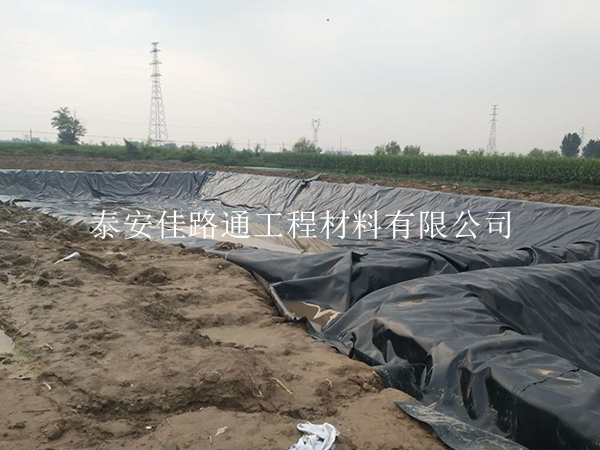 防滲土工膜的接縫使用成為施工關(guān)鍵 防滲土工膜的接縫使用成為施工關(guān)鍵
