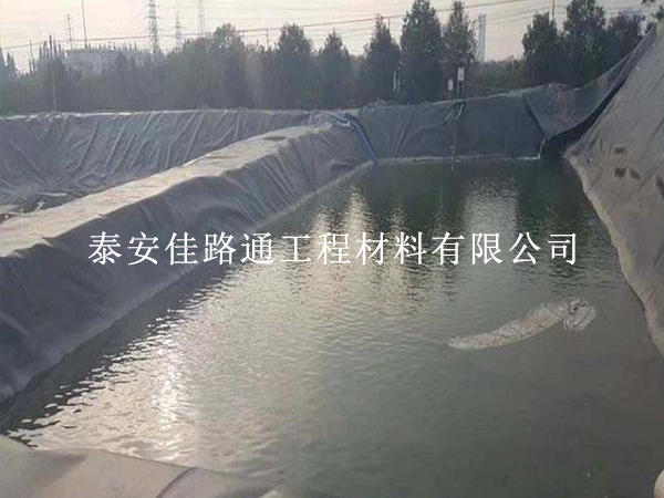 魚塘防滲膜的特征注定其市場(chǎng)地位