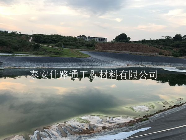養(yǎng)殖行業(yè)選擇養(yǎng)殖防滲膜為何如此重要？