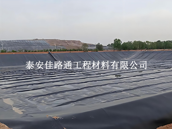 對水產(chǎn)養(yǎng)殖防滲膜進(jìn)行合理焊縫驗(yàn)收工作