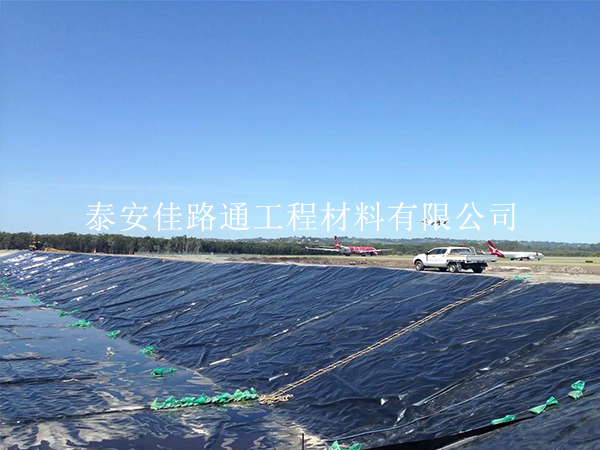 水產(chǎn)養(yǎng)殖防滲膜延伸率提升技巧