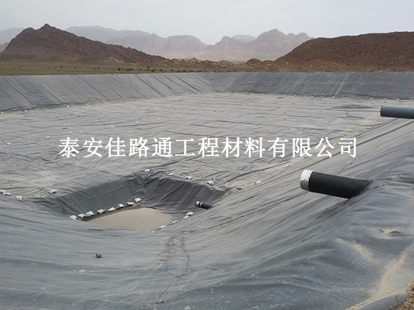 沼氣池防滲膜施工過(guò)程控制技巧 筑牢防滲密封防線